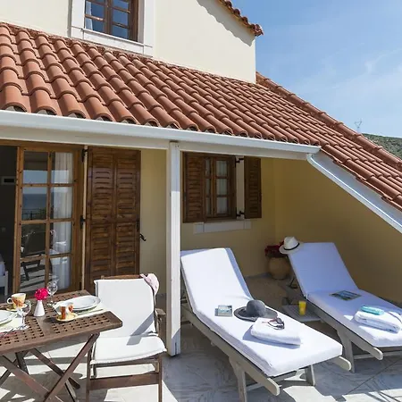 Albouro Seafront Szálloda 3*