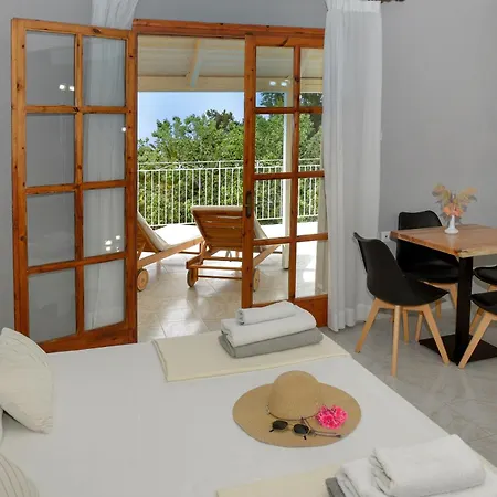 Albouro Seafront 3* Kateliósz