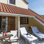 Albouro Seafront Hotel 3*