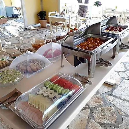 Albouro Seafront 3* Katelios