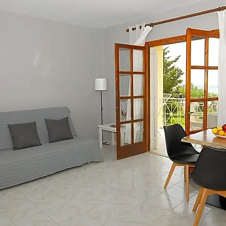 Albouro Seafront Hotel