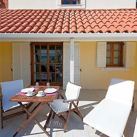 Albouro Seafront Hotel 3*