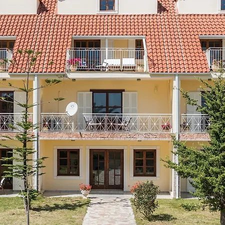 Albouro Seafront 호텔