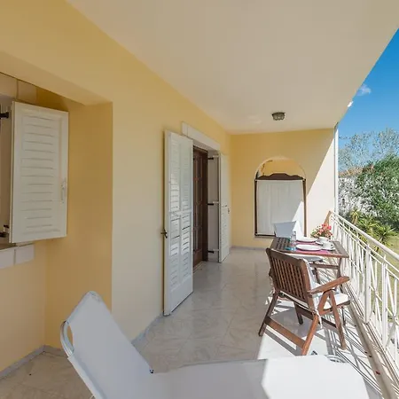 호텔 Albouro Seafront 3*