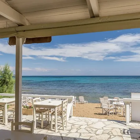 Albouro Seafront Otel Kateleios
