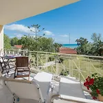 Albouro Seafront Hotel 3*