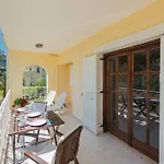 Hotel Albouro Seafront 3*