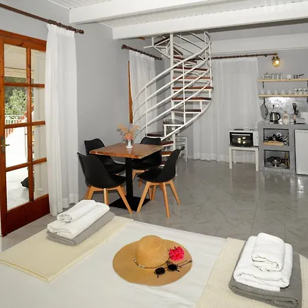 Hotel Albouro Seafront