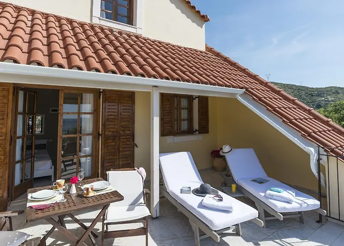 Albouro Seafront Hotel 3*