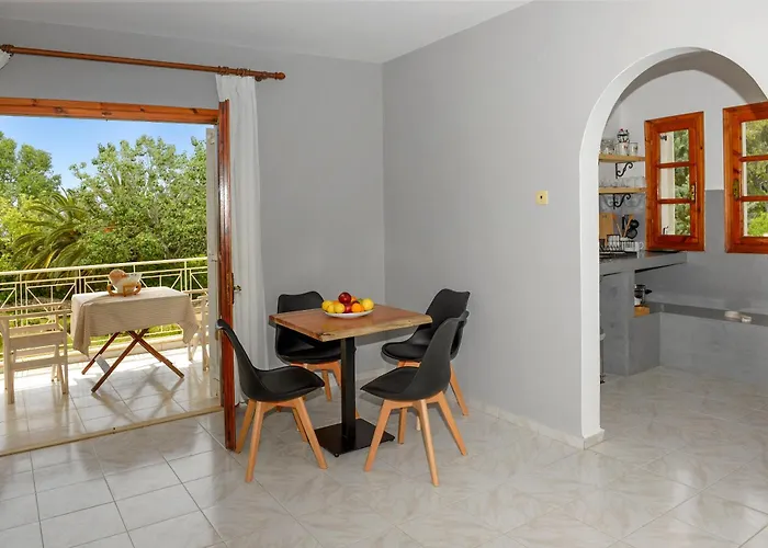 Albouro Seafront Hotel 3*